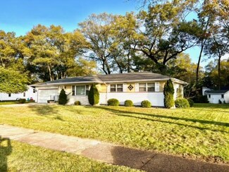 1488 Oak Ave, Muskegon, MI 49442
