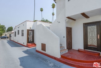 520 W 82nd St, Los Angeles, CA 90044