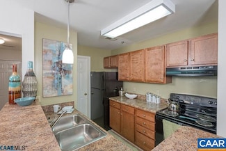 200 Lake Club Ct, Charlottesville, VA 22902