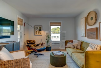 2057 Middle St Unit 11, Sullivans Island, SC 29482