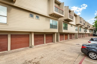 7660 Skillman St Unit 401D, Dallas, TX 75231
