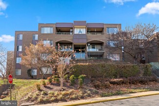 422 Girard St Unit 303, Gaithersburg, MD 20877