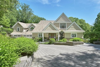 93 Haights Cross Rd, Chappaqua, NY 10514
