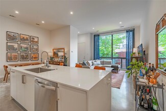471 Exposition Ave, Dallas, TX 75226