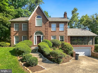 17 Alexandria Overlook Dr, Oxon Hill, MD 20745