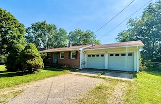 1214 Otto Rd Unit R1, Charlotte, MI 48813