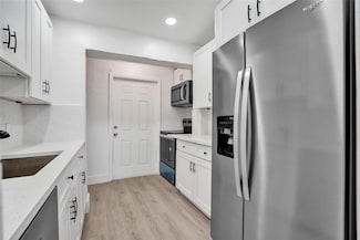 1632 Lauderdale Manor Dr, Fort Lauderdale, FL 33311