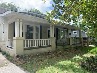 4512 Walker St, Houston, TX 77023