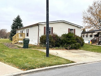 431 Alanna Ln, Lynwood, IL 60411