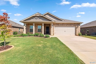 14255 Leadenhall Ln, Athens, AL 35613