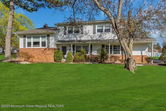 82 Kings Way, Freehold, NJ 07728