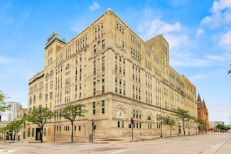 270 E Highland Ave, Milwaukee, WI 53202