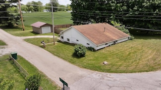 5613 W Palestine 2nd St, Mentone, IN 46539