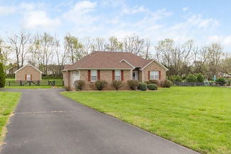 1921 Victorian Rd, Columbia, TN 38401