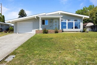 1242 SE Dewey Dr, College Place, WA 99324
