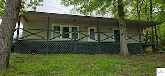 22620 Peppermint Dr, Warsaw, MO 65355