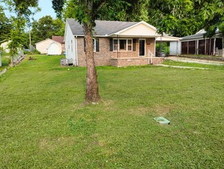313 8th Ave, Fayetteville, TN 37334