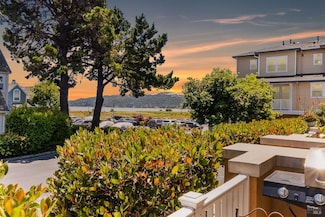 239 Marina Village Way, Benicia, CA 94510