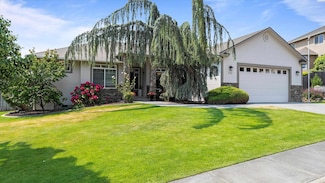 231 Bear Dr, Richland, WA 99352