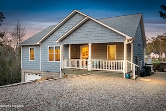 119 Bluff Rd, Chocowinity, NC 27817