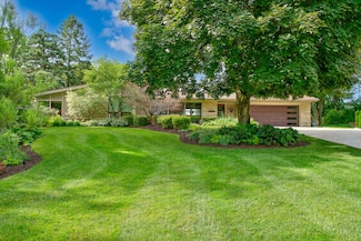 17425 Mierow Ln, Brookfield, WI 53045