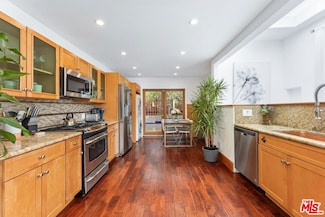 8827 Betty Way, West Hollywood, CA 90069