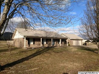105 Collins St, Woodville, AL 35776