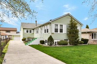 7242 W 74th St, Bridgeview, IL 60455