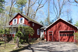 114 Milford St, Medway, MA 02053