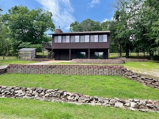 180 Lakeridge Rd, Rockaway Beach, MO 65740