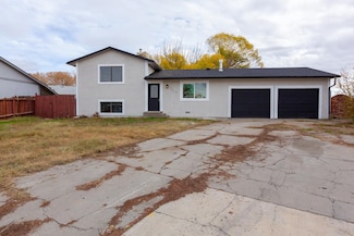 3229 1/2 Bunting Ave, Clifton, CO 81520