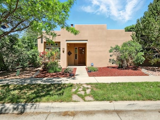 29 Brilliant Sky Dr, Santa Fe, NM 87508