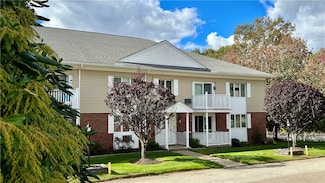 1371 Mendon Rd Unit 28, Woonsocket, RI 02895