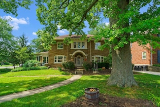 6303 Montgomery Rd, Cincinnati, OH 45213
