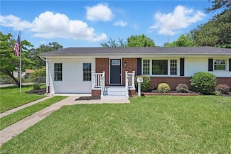 12 Carriage Ln, Newport News, VA 23606