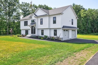 14 Jackson Ln, Barre, MA 01005