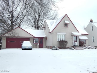 12701 Oakview Blvd, Cleveland, OH 44125