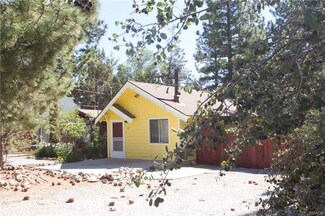 437 Moreno Ln, Sugarloaf, CA 92386