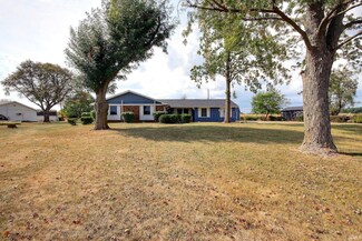 9619 Maysville Rd, Fort Wayne, IN 46815
