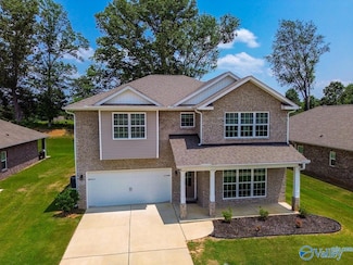 121 River Springs Ct, New Market, AL 35761