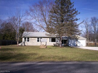 141 W Caston Rd, Akron, OH 44319