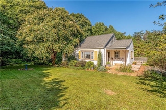 2176 Vienna Dozier Rd, Pfafftown, NC 27040