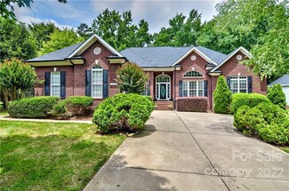 14921 Middlesborough Dr, Matthews, NC 28104