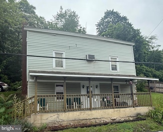 71 Rock Rd, Pine Grove, PA 17963
