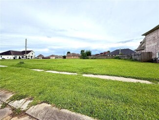 3513 Debouchel Blvd, Meraux, LA 70075