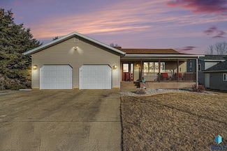 1048 Washington Ave N, Madison, SD 57042