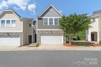 7341 Adare Mews Rd, Charlotte, NC 28217