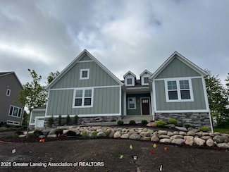 6097 Southridge Rd, East Lansing, MI 48823