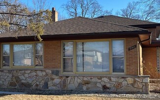 17411 Poe Ave, Hazel Crest, IL 60429