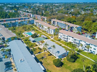 1853 Restful Dr Unit L2, Bradenton, FL 34207